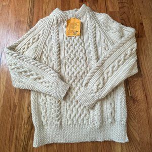 Craftmade Small 36, NWT cable handknit wool crewneck pullover sweater,Scotland